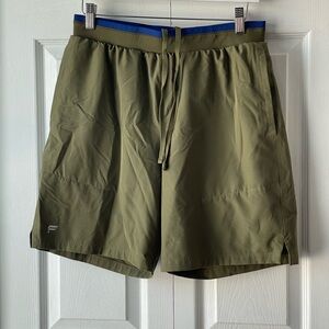 Like new Fabletics Men’s Running Shorts w Lining Size M